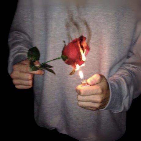  Broke heart DP for WhatsApp