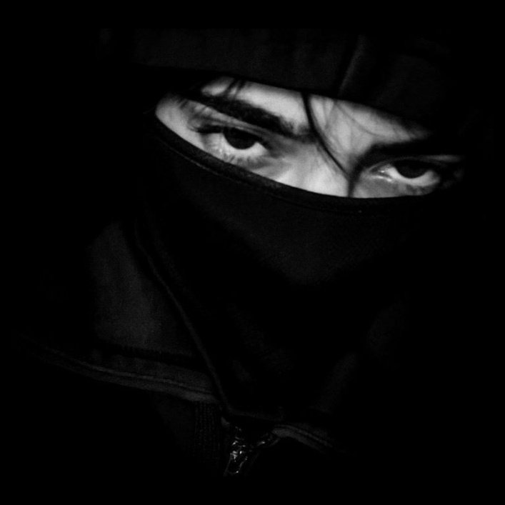 Hidden Face DP for boy for WhatsApp