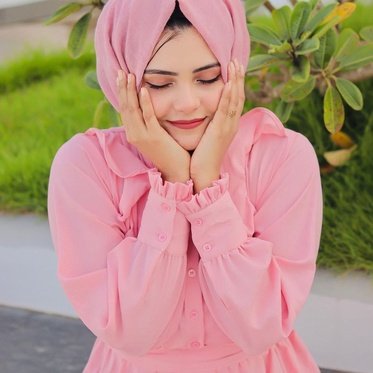 Hijab girl DP