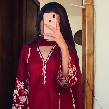 Mirror selfie DP for WhatsApp