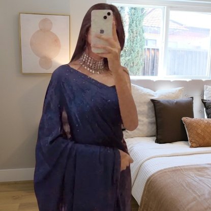 Mirror selfie DP for WhatsApp