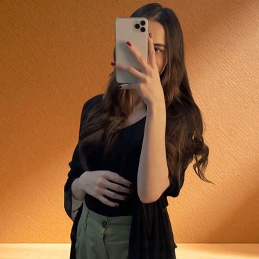 Mirror selfie DP for Facebook