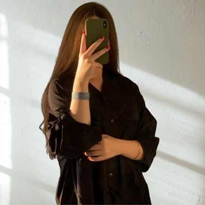 Mirror selfie DP for Facebook