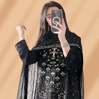 Mirror selfie DP