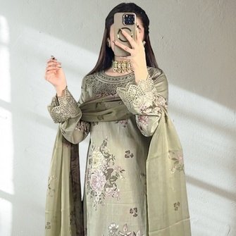 Mirror selfie DP