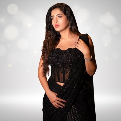 Saree girl DP for WhatsApp