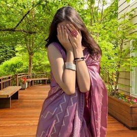 Saree girl DP for WhatsApp