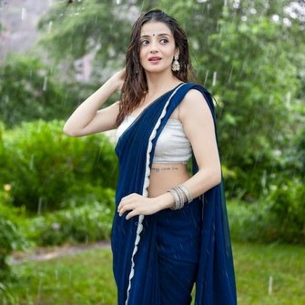 Saree girl DP for WhatsApp