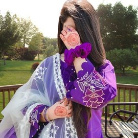Single Girl DP for WhatsApp